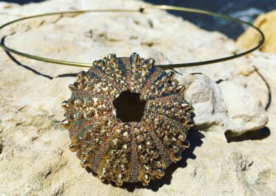 COLGANTE ERIZO DE MAR erizzo joyas bronce