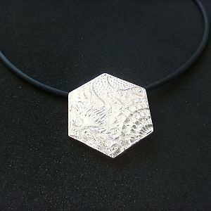 Colgante Baldosa Gaudí Erizzo Joyas